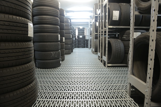 타이어·고무제품생산기계조작원-연봉-전망-이미지